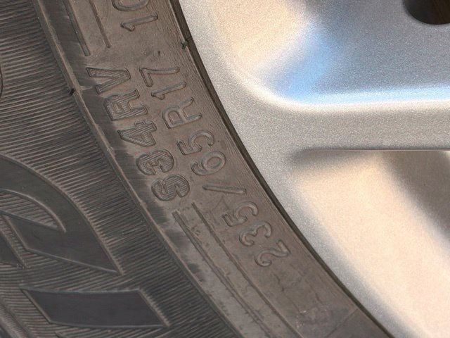 Certified 2025 Chrysler Pacifica Select FWD image 11