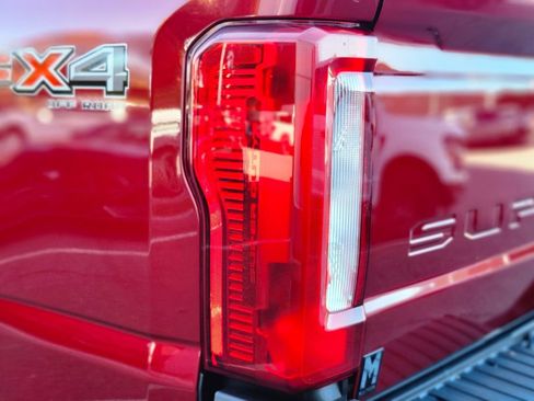 Used 2024 Ford F250 XLT image 8