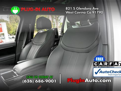Used 2024 Land Rover Range Rover Long Wheelbase SE AWD/4WD image 9
