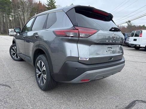 Used 2023 Nissan Rogue SV image 8