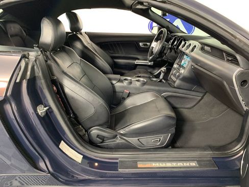 Used 2018 Ford Mustang Premium RWD image 33