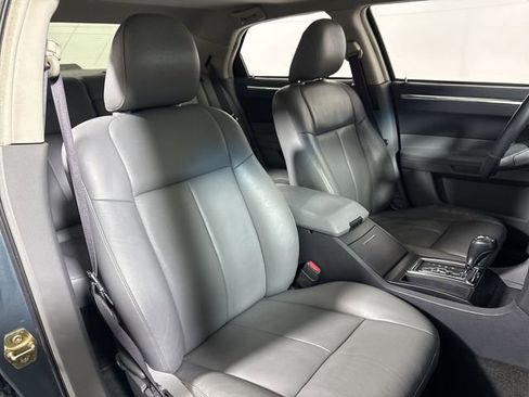 Used 2005 Chrysler 300 Touring w/ Sound Group image 12