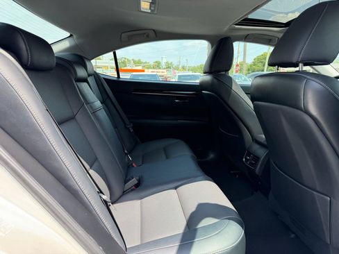 Used 2017 Lexus ES 350 w/ Navigation System Package FWD image 26