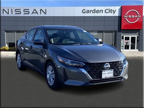 Certified 2025 Nissan Sentra S w/ Trunk Package FWD image 1