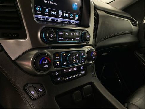 Used 2018 Chevrolet Suburban LT AWD/4WD image 30