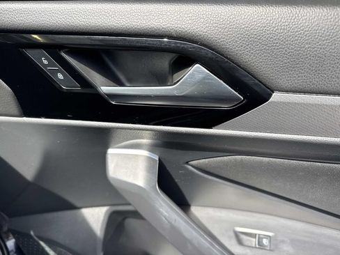 Used 2021 Volkswagen Jetta R-Line w/ R-Line Cold Weather Package FWD image 17