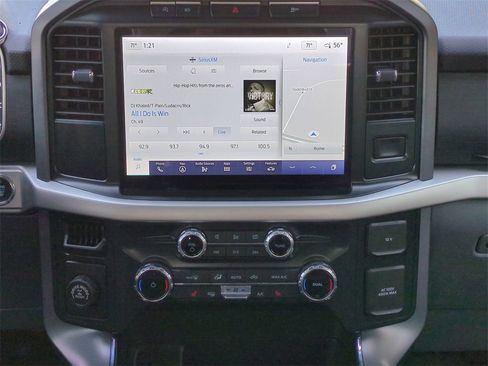 Certified 2022 Ford F150 XLT w/ Equipment Group 302A High image 17