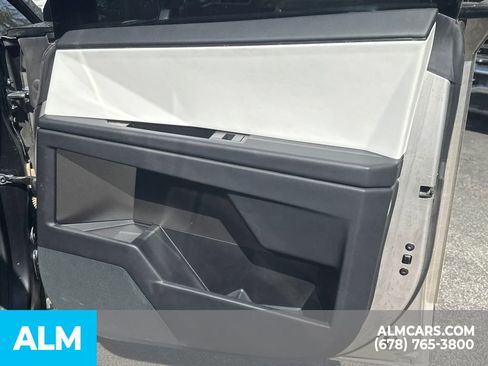 Used 2024 Tesla Cybertruck AWD Crew Cab image 17