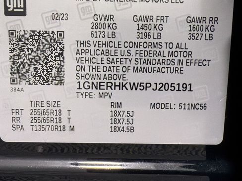 Used 2023 Chevrolet Traverse LT w/ LPO, Floor Liner Package FWD image 15