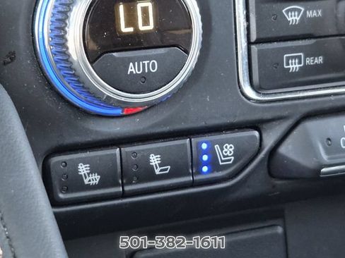 Used 2023 GMC Yukon AT4 AWD/4WD image 23