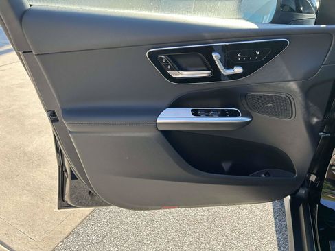 New 2027 Mercedes-Benz GLC 300 4MATIC image 17