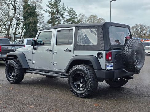 Used 2018 Jeep Wrangler Unlimited Sport w/ Connectivity Group image 29