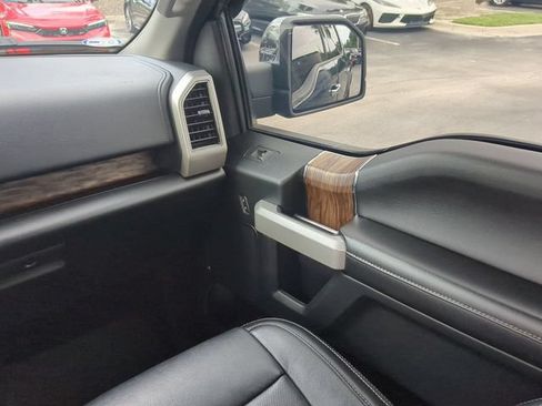 Used 2019 Ford F150 Lariat w/ Equipment Group 502A Luxury AWD/4WD image 18