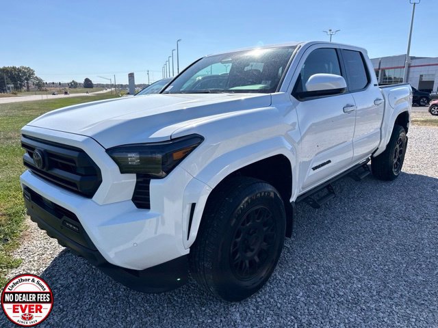 Used 2025 Toyota Tacoma SR5 AWD/4WD 360° Tour