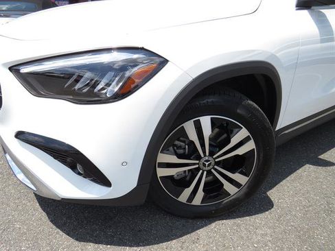 Used 2025 Mercedes-Benz GLA 250 4MATIC image 24