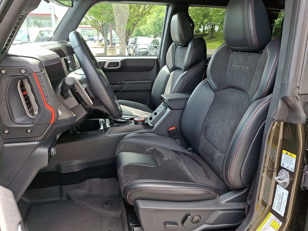 Used 2024 Ford Bronco Raptor AWD/4WD image 16