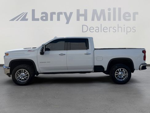 Used 2022 Chevrolet Silverado 2500 LTZ AWD/4WD image 2