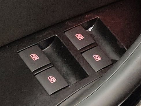 Used 2018 Buick Cascada Sport Touring w/ Dark Effects Package image 27