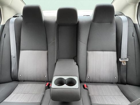 Used 2022 Nissan Sentra SV image 18