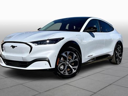 Certified 2022 Ford Mustang Mach-E Premium image 33