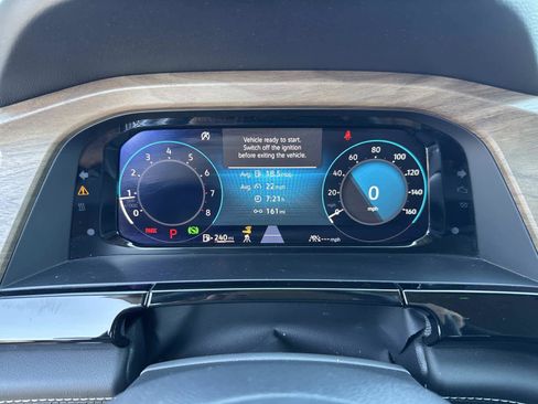 Used 2024 Volkswagen Atlas SE image 31