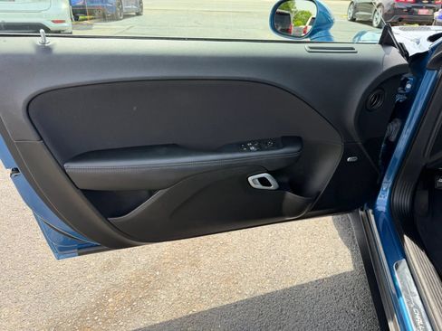 Used 2022 Dodge Challenger R/T Scat Pack RWD image 22