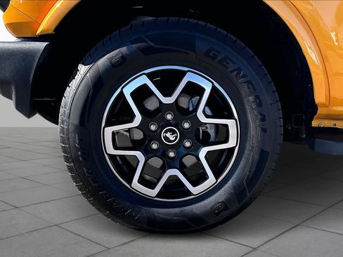 Used 2022 Ford Bronco Outer Banks image 11