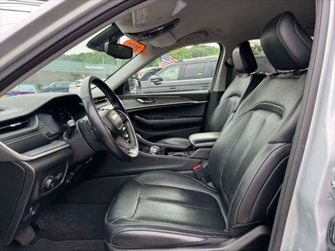 Used 2021 Jeep Grand Cherokee L Limited AWD/4WD image 16
