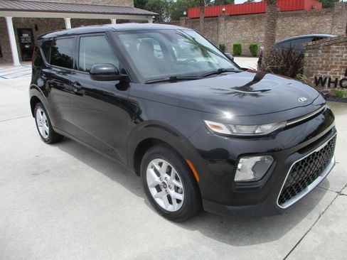 Used 2021 Kia Soul S FWD image 2
