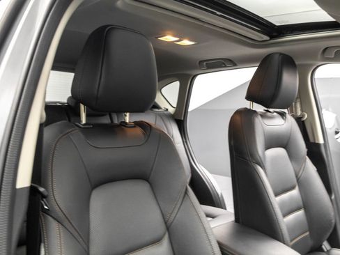 Used 2023 MAZDA CX-5 AWD 2.5 S w/ Premium Package image 34