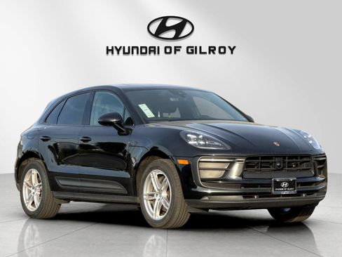Used 2024 Porsche Macan AWD/4WD image 7