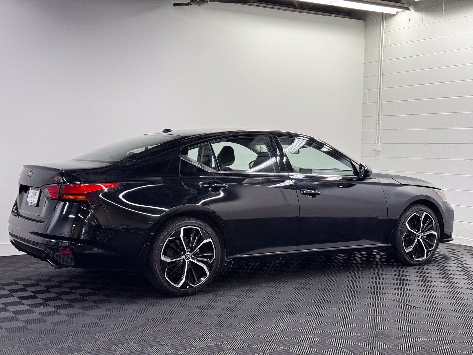 Certified 2024 Nissan Altima 2.5 SR FWD image 2