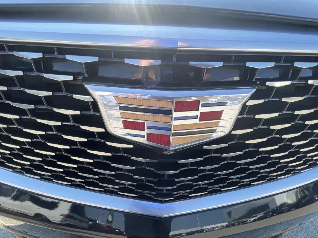 Used 2023 Cadillac XT6 Premium Luxury w/ Technology Package FWD image 31