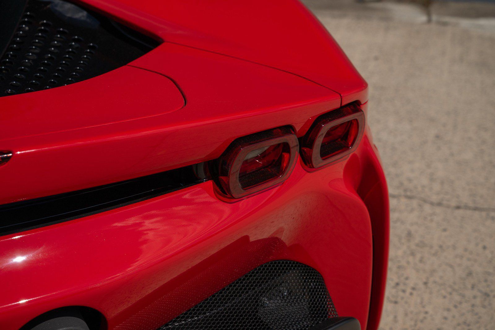 Used 2024 Ferrari SF90 Spider AWD/4WD image 27