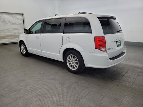 Used 2018 Dodge Grand Caravan SXT FWD image 3