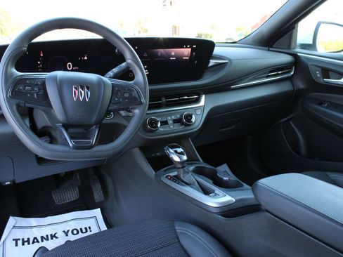 Used 2024 Buick Envista Preferred FWD image 18