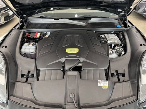 Used 2023 Porsche Cayenne image 55