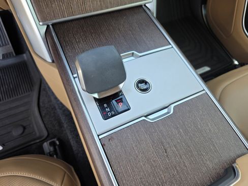 Certified 2024 Land Rover Range Rover Long Wheelbase SE image 20