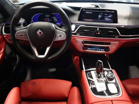 Certified 2022 BMW ALPINA B7 xDrive w/ Luxury Rear Seating Package image 19