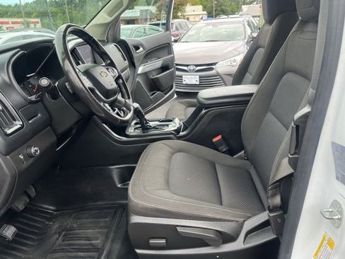 Used 2021 Chevrolet Colorado LT w/ Fleet Safety Package image 9