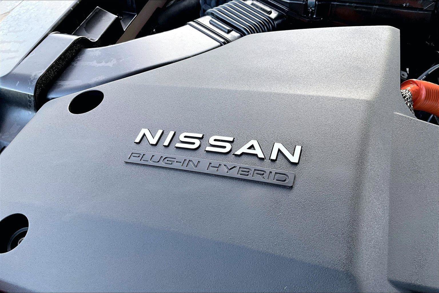 Used 2026 Nissan Rogue Platinum w/ Family Package AWD/4WD image 33