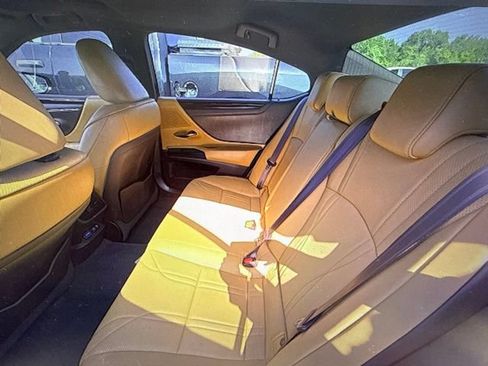 Used 2019 Lexus ES 350 w/ Accessory Package 2 FWD image 8