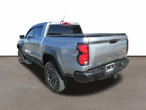 Used 2024 Chevrolet Colorado ZR2 w/ Technology Package AWD/4WD image 3