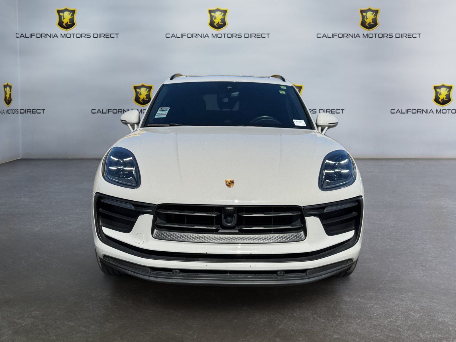 Used 2023 Porsche Macan w/ Premium Package Plus AWD/4WD image 8