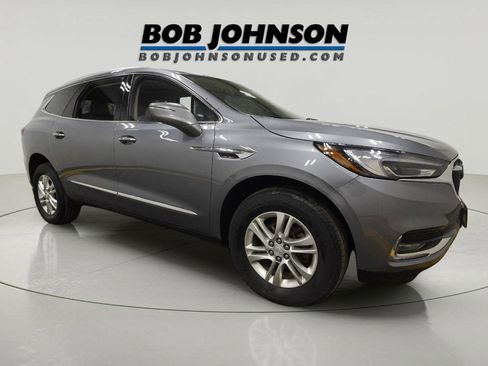 Used 2020 Buick Enclave Essence w/ Sound and Sites Package image 1