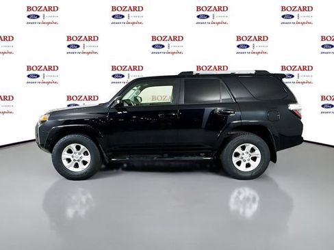 Used 2022 Toyota 4Runner SR5 image 5