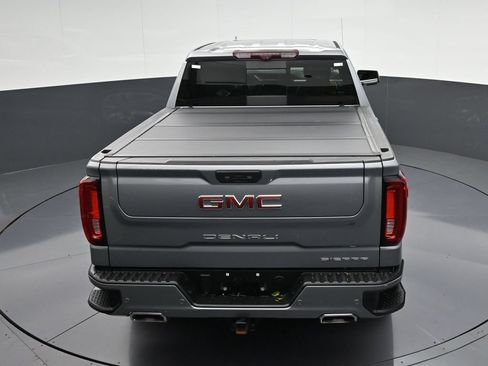 Used 2023 GMC Sierra 1500 Denali w/ Denali Reserve Package AWD/4WD image 18