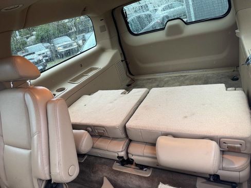 Used 2009 GMC Yukon XL Denali image 17