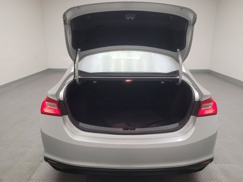 Used 2018 Chevrolet Malibu LT image 29