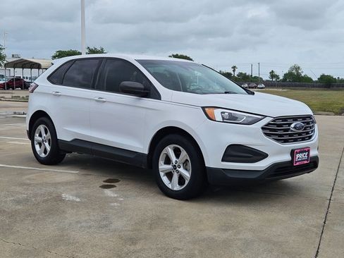 Used 2019 Ford Edge SE image 3